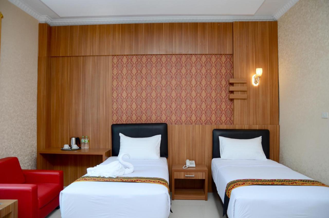 Radin Inten Hotel Negarasaka Ngoại thất bức ảnh